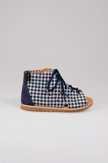 Kapcie dla dzieci ze stabilizacją pięty, z językiem, sznurowane, na Vibramie