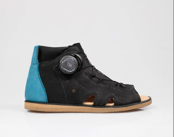 Sandały dziecięce ze stabilizacją pięty, z wiązaniem BOA®, na Vibramie